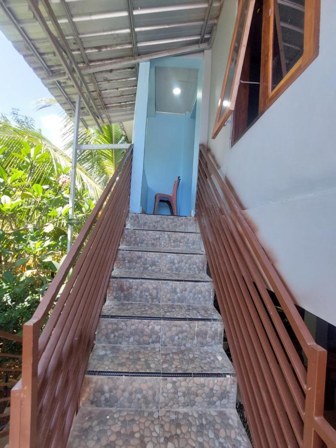 D'Ru Guest House Лабуан Баджо Екстериор снимка